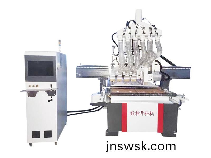 1328四工(gong)序(xu)加(jia)鋸片(pian)開料機(ji)