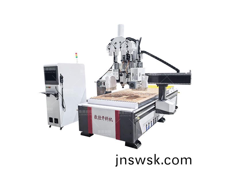 1325四(si)工序雙主軸(zhou)+雙(shuang)鋸片開(kai)料(liao)機(ji)
